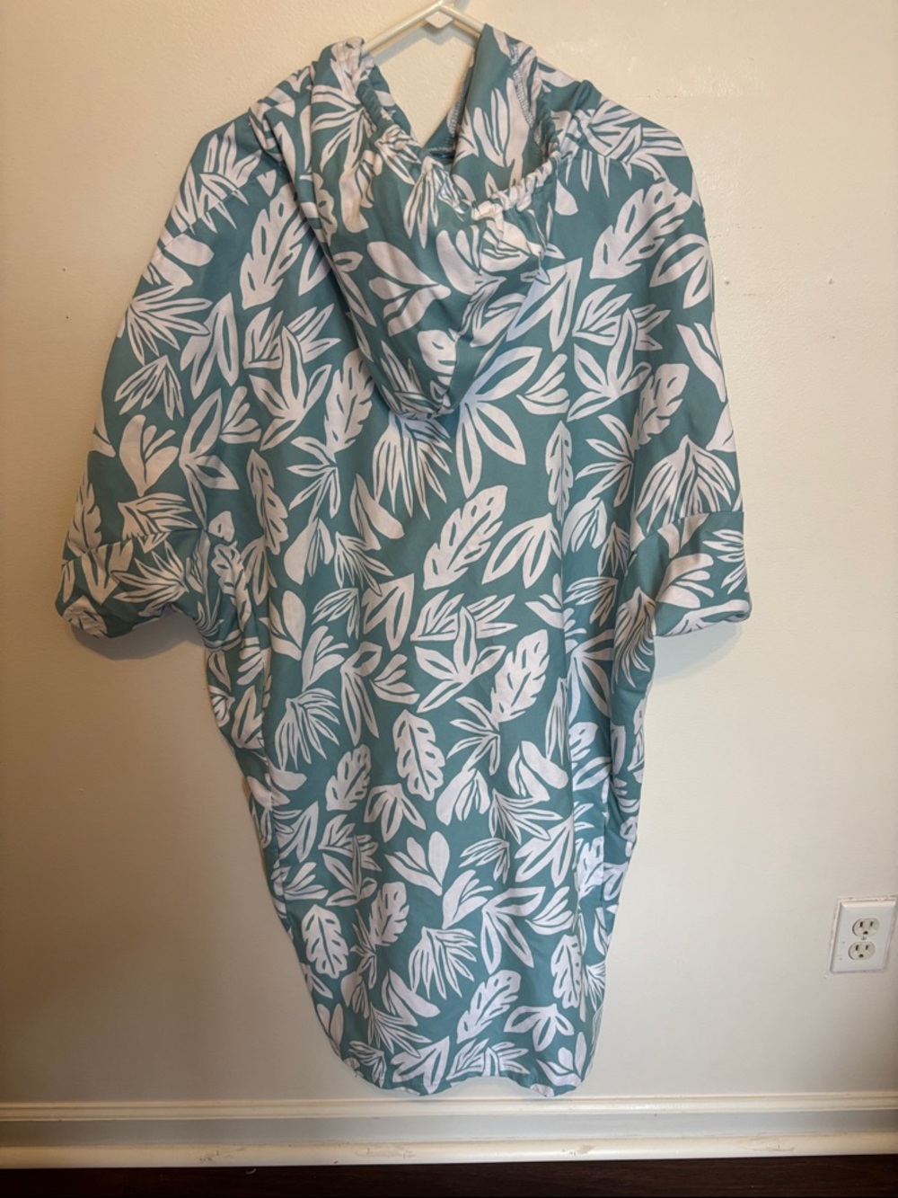 Ripskirt Hawaii Teal and White Tropical Swim Coverup Hoodie - Picture 2 of 4